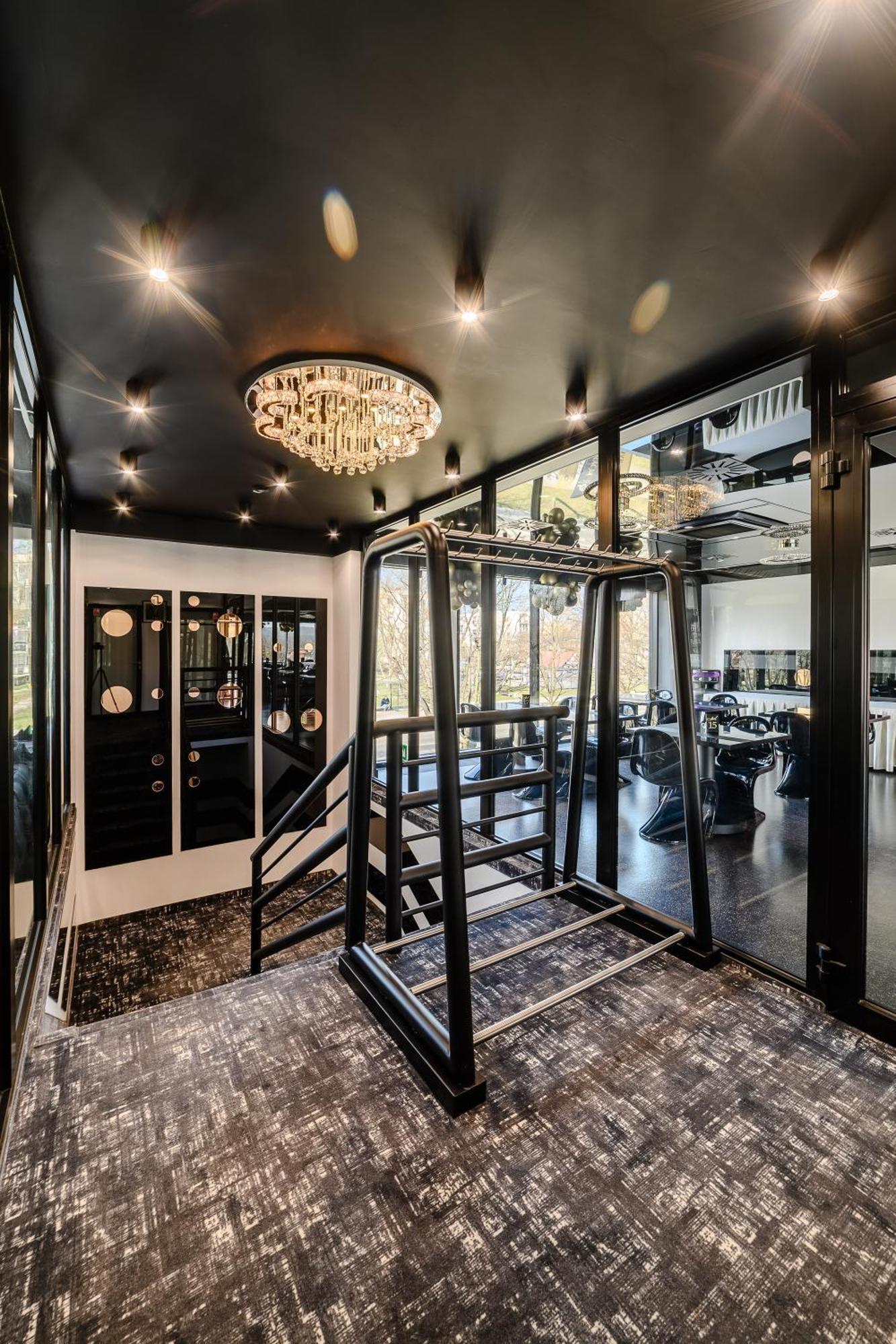 Golden Lion House Bed&Breakfast Румя Экстерьер фото